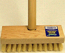 (2495) DELUXE LINOLEUM SCRUB BRUSH W/H